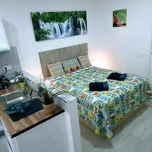 Zanca Center Free Luggage Storage Apartament